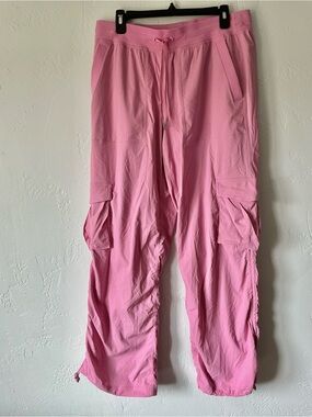 NWT Lululemon Dance Studio Relaxed Fit MR Cargo Pant